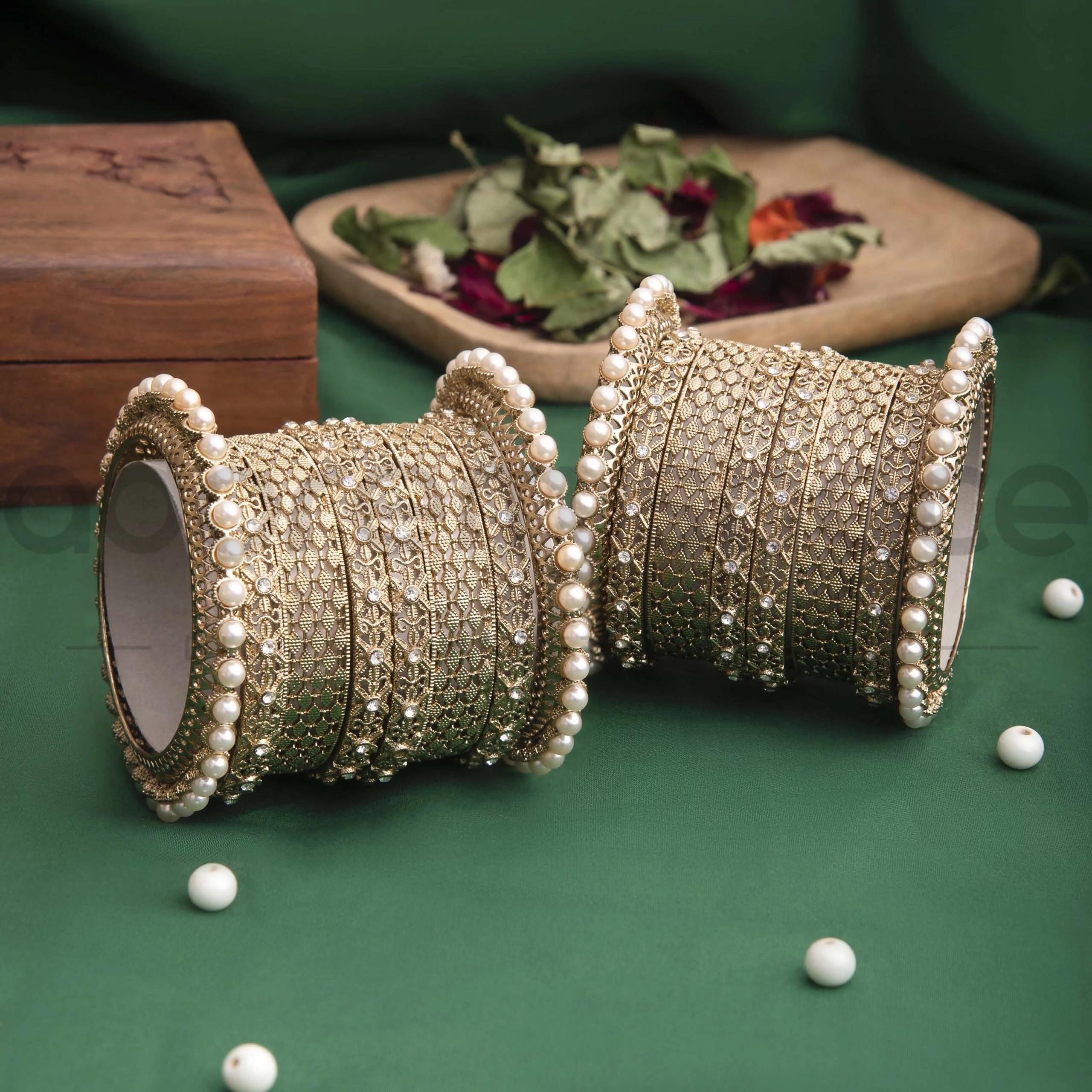 Glamorous jewelry design