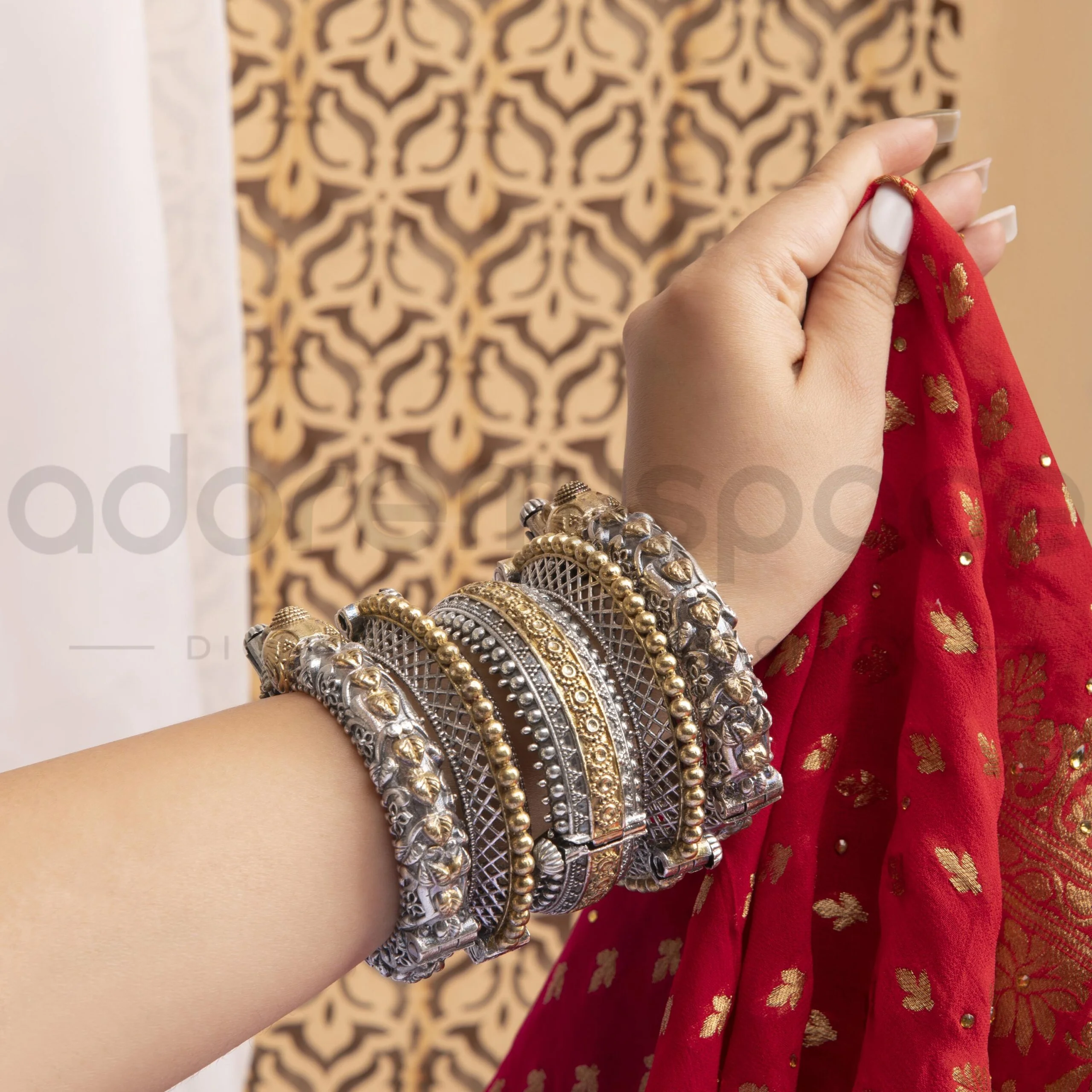Elegant pearl-studded bracelet with a classic design
