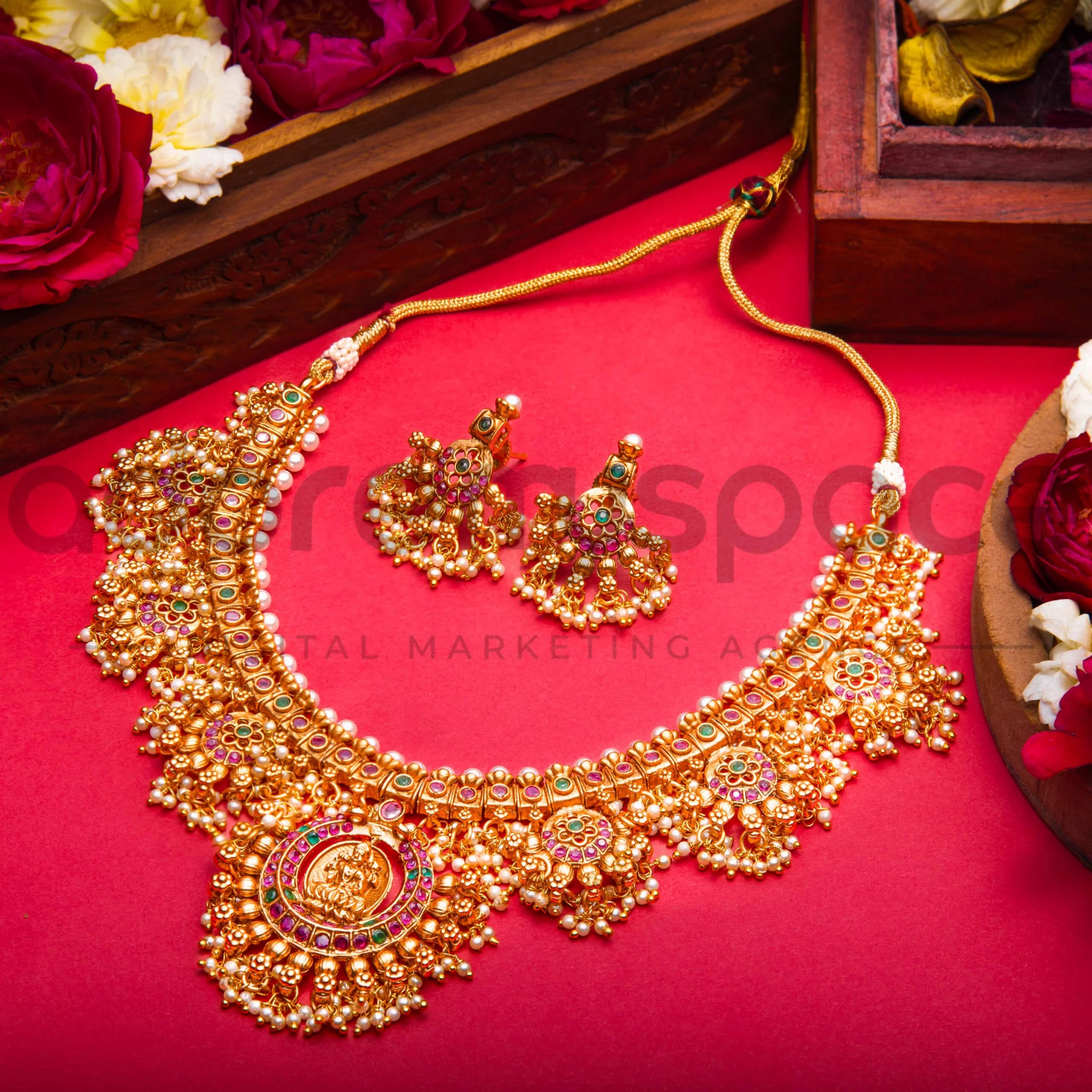 Fine jewellery piece highlighted with creative photography